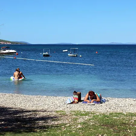 Apartment With Parking Space Supetar, Brac - 16923