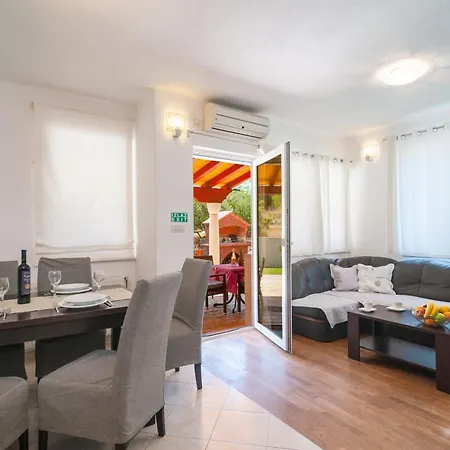 With A Parking Space Supetar, Brac - 16923 Apartment